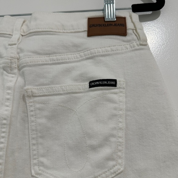 Calvin Klein White Denim Mini Skirt High Rise Frayed Hem Summer | Size 26 - Picture 12 of 13